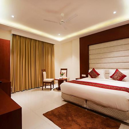 Hotel Z Suite-Near Delhi Airport New Delhi Bagian luar foto