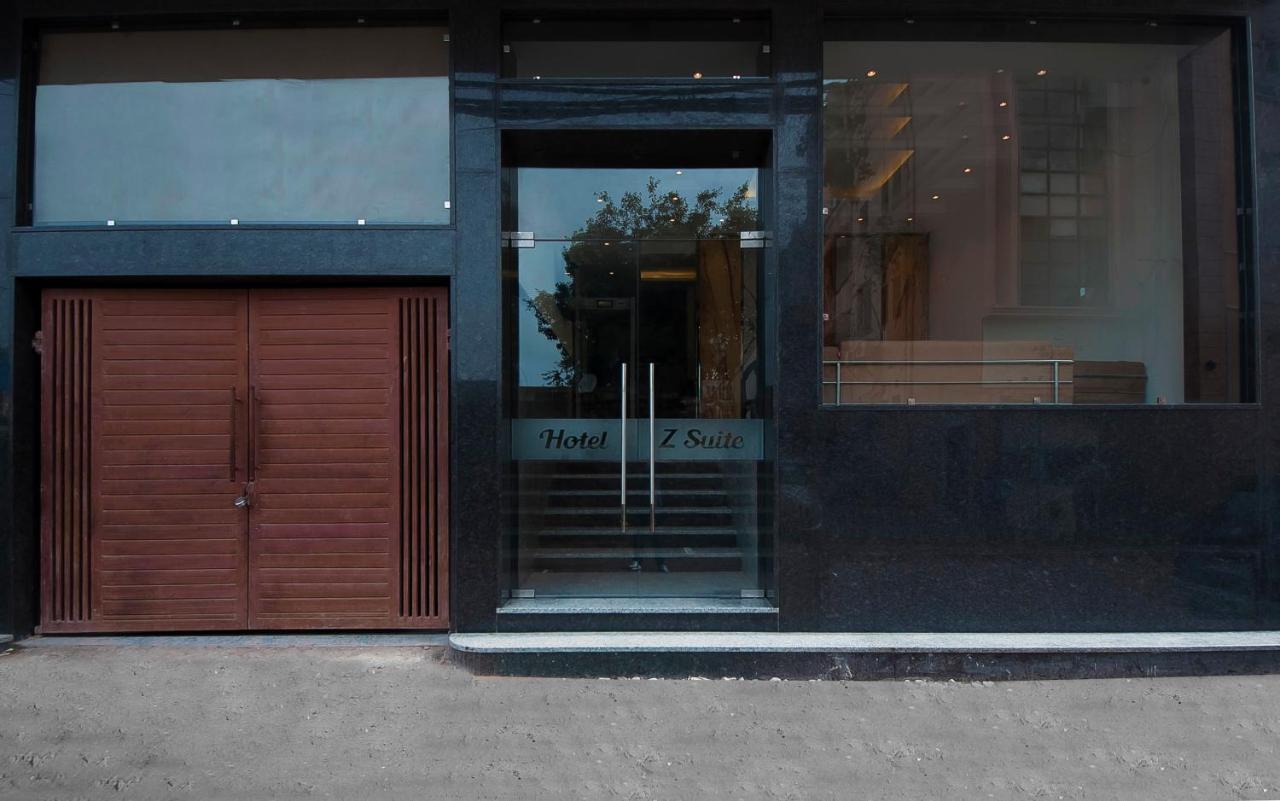 Hotel Z Suite-Near Delhi Airport New Delhi Bagian luar foto