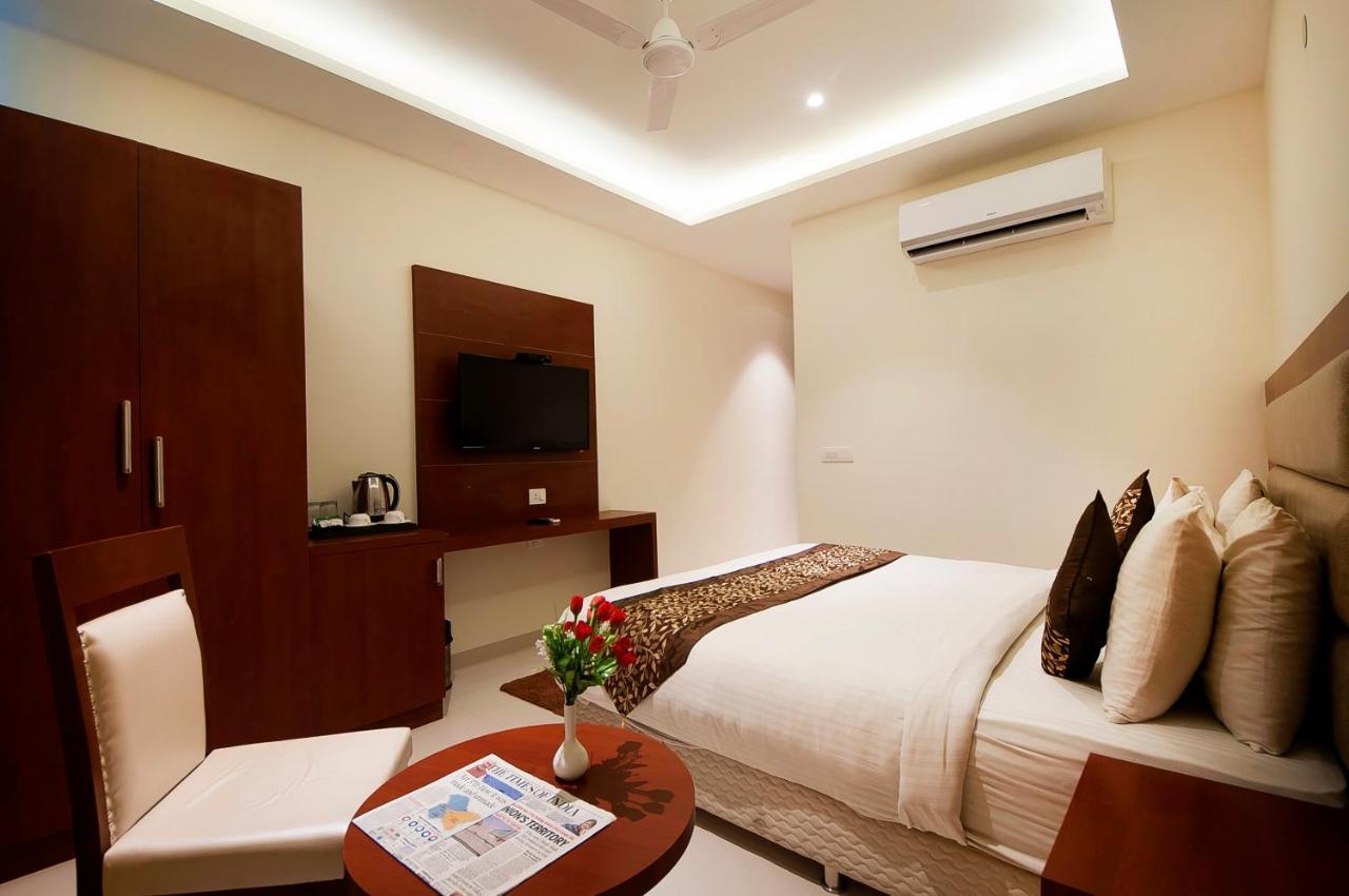Hotel Z Suite-Near Delhi Airport New Delhi Bagian luar foto