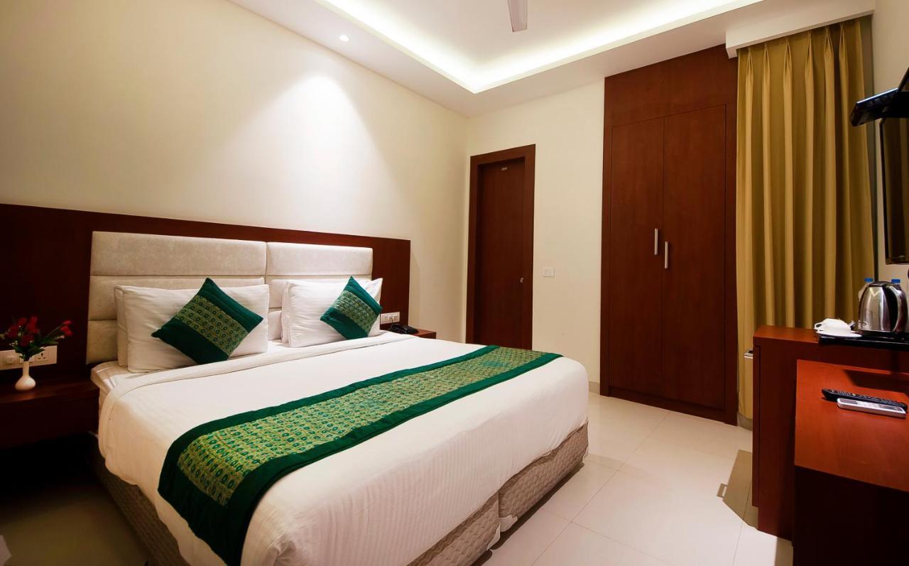 Hotel Z Suite-Near Delhi Airport New Delhi Bagian luar foto