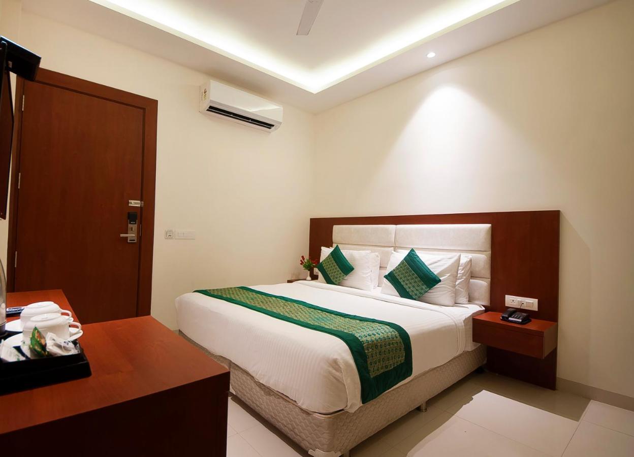 Hotel Z Suite-Near Delhi Airport New Delhi Bagian luar foto